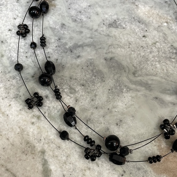 EUC New York & Co Beaded Multi Strand Floating Silver Gunmetal Necklace Choker - Picture 3 of 5